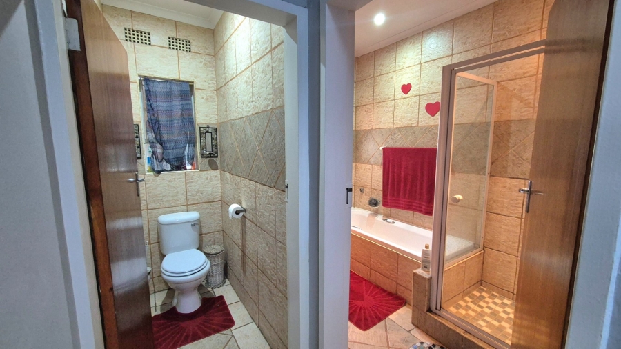 3 Bedroom Property for Sale in Vaalpark Free State